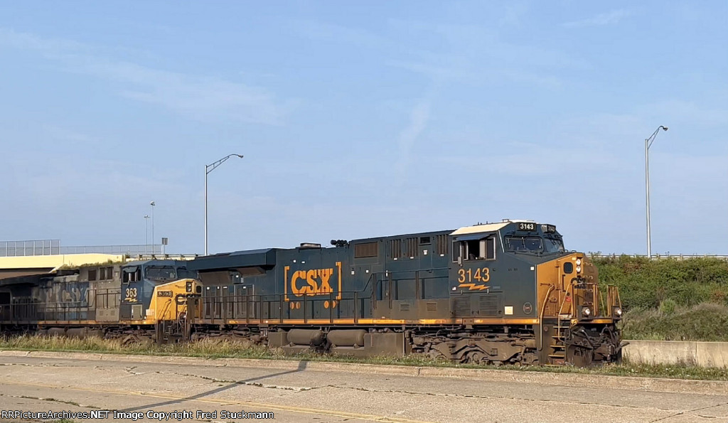 CSX 3143 leads empty coal.